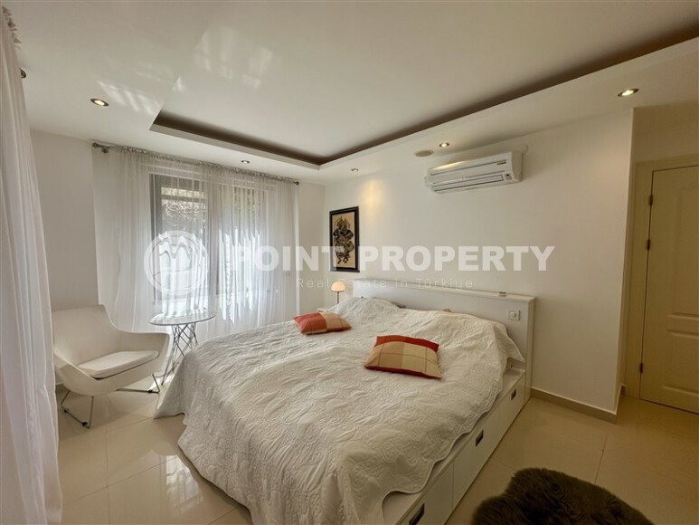 Panoramic triplex villa 250 m² with furniture, sea and Kale views in Bektas area, Alanya-id-9590-photo-17