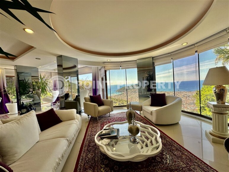 Panoramic triplex villa 250 m² with furniture, sea and Kale views in Bektas area, Alanya-id-9590-photo-24