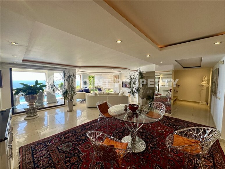 Panoramic triplex villa 250 m² with furniture, sea and Kale views in Bektas area, Alanya-id-9590-photo-27