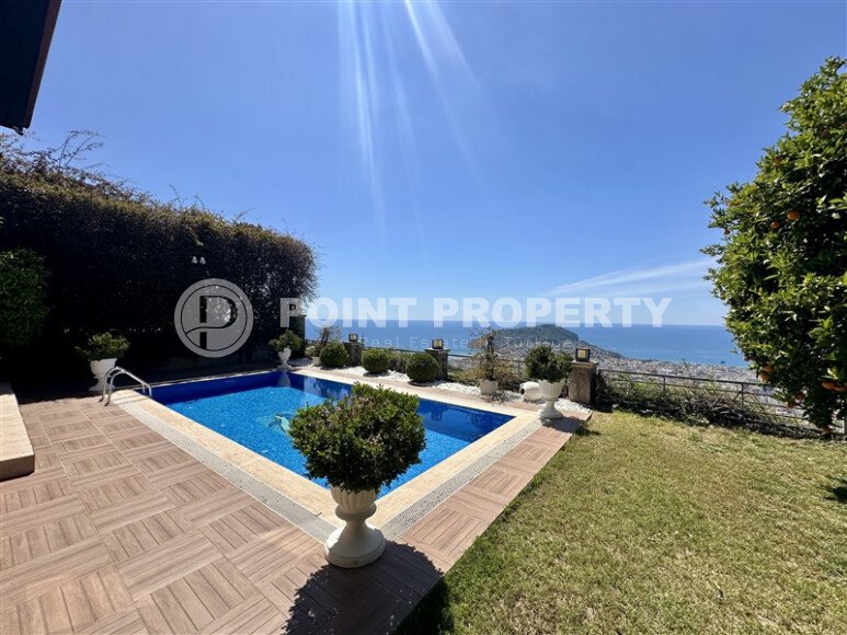 Panoramic triplex villa 250 m² with furniture, sea and Kale views in Bektas area, Alanya-id-9590-photo-30