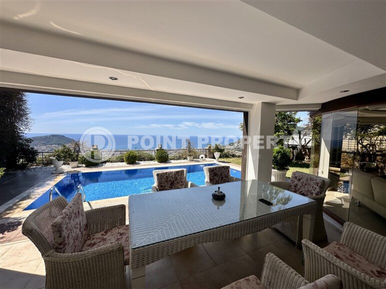 Panoramic triplex villa 250 m² with furniture, sea and Kale views in Bektas area, Alanya-id-9590-photo-32