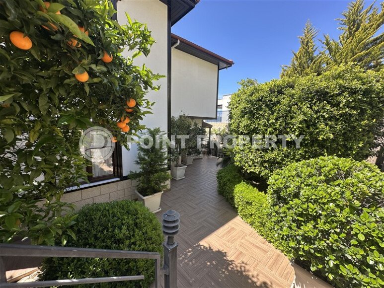 Panoramic triplex villa 250 m² with furniture, sea and Kale views in Bektas area, Alanya-id-9590-photo-35