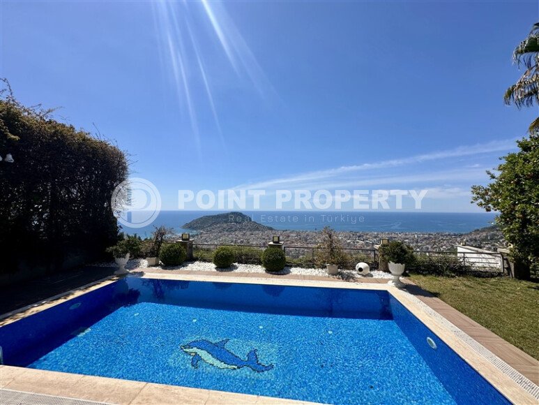 Panoramic triplex villa 250 m² with furniture, sea and Kale views in Bektas area, Alanya-id-9590-photo-36