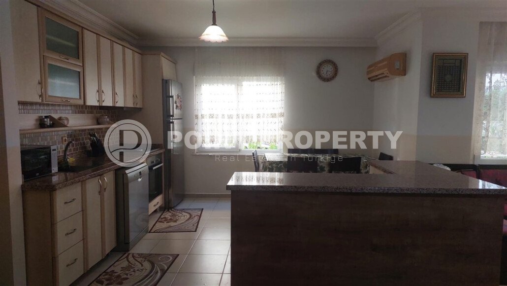 Apartment 2+1 large layout within walking distance to the sea in Mahmutlar-id-9605-photo-6