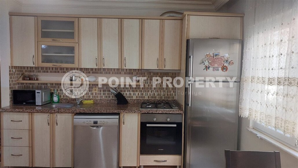 Apartment 2+1 large layout within walking distance to the sea in Mahmutlar-id-9605-photo-9