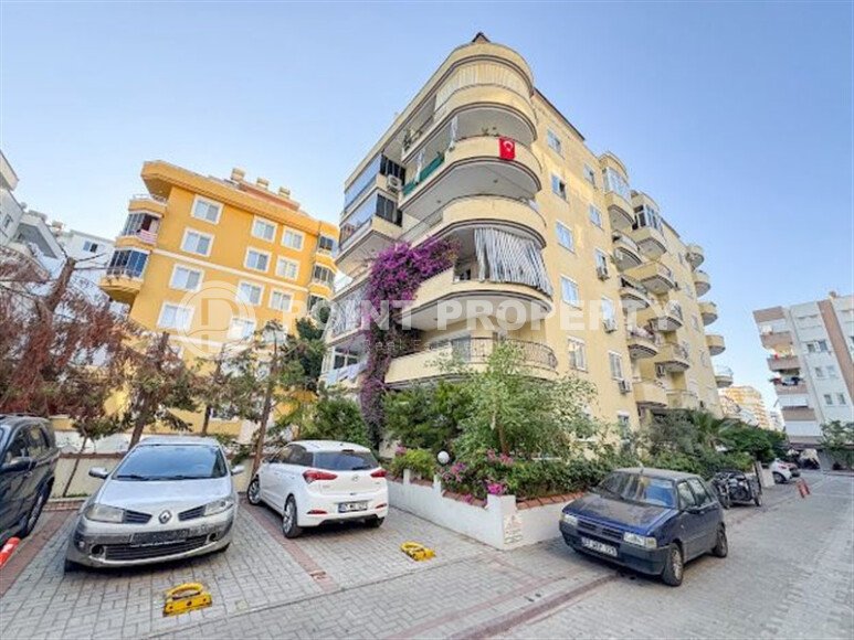 Apartment 2+1 large layout within walking distance to the sea in Mahmutlar-id-9605-photo-18