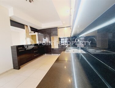 Spacious apartment 250 m² with the possibility of residence permit and citizenship in the Oba area-id-9608-photo-2