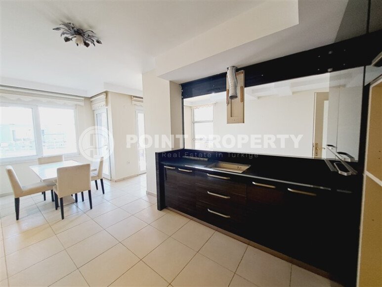 Spacious apartment 250 m² with the possibility of residence permit and citizenship in the Oba area-id-9608-photo-6