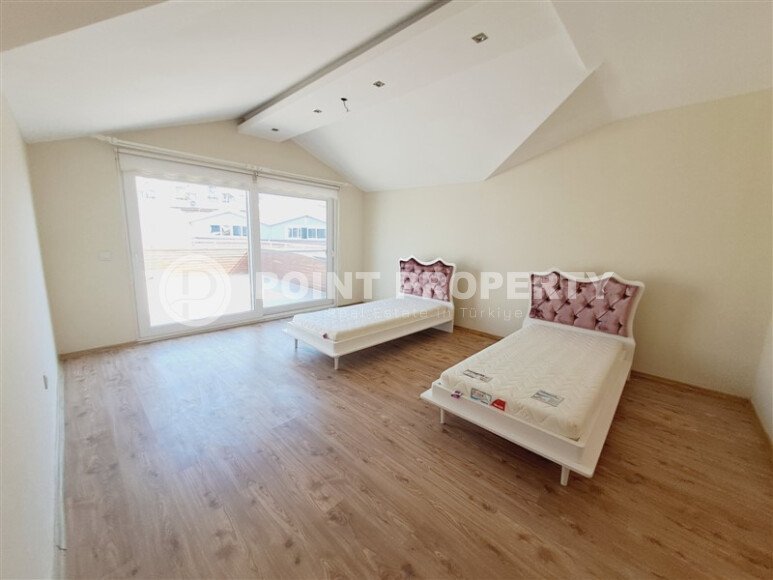 Spacious apartment 250 m² with the possibility of residence permit and citizenship in the Oba area-id-9608-photo-10