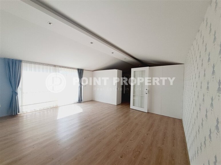 Spacious apartment 250 m² with the possibility of residence permit and citizenship in the Oba area-id-9608-photo-15