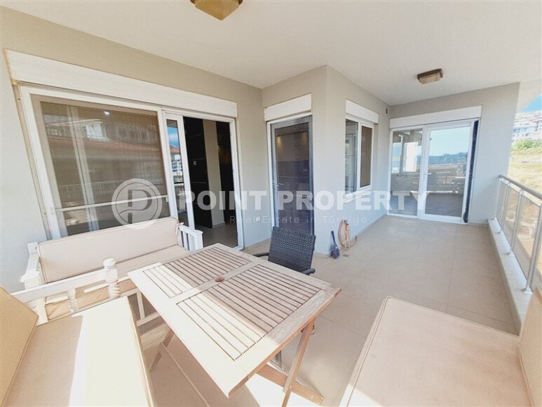 Spacious apartment 250 m² with the possibility of residence permit and citizenship in the Oba area-id-9608-photo-19