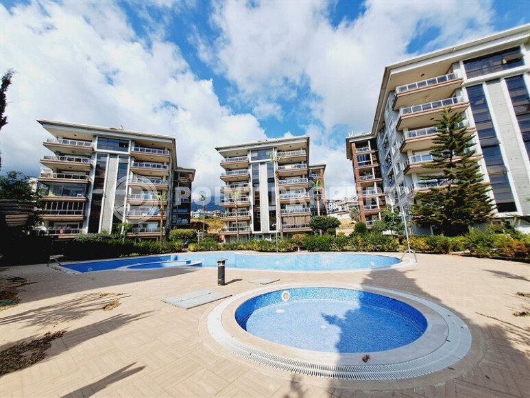 Spacious apartment 250 m² with the possibility of residence permit and citizenship in the Oba area-id-9608-photo-32