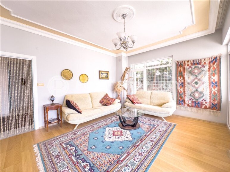 Солнечная квартира 110 м² с отдельной кухней в центре Аланьи, район Кале рядом с морем-id-9618-фото-2