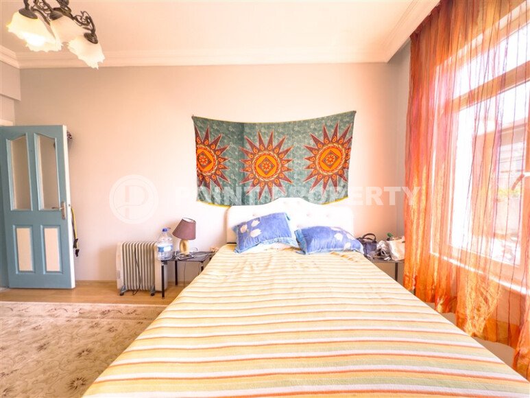 Солнечная квартира 110 м² с отдельной кухней в центре Аланьи, район Кале рядом с морем-id-9618-фото-4