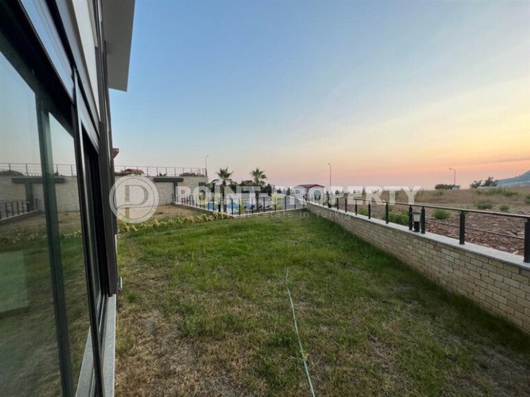 Садовый дуплекс 250 м² с панорамным видом на море и город в Бекташ, Аланья-id-9625-фото-12