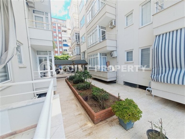 Apartment 1+1 in the central part of Alanya-id-9629-photo-16