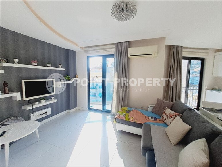 Furnished duplex 2+1, 100 m² in the center of Alanya with hotel infrastructure in the Cleopatra beach area-id-9630-photo-2