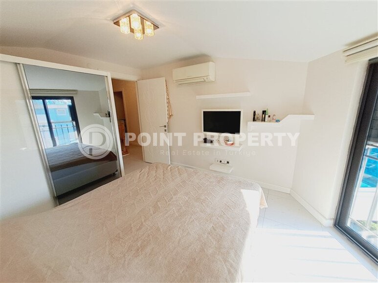 Furnished duplex 2+1, 100 m² in the center of Alanya with hotel infrastructure in the Cleopatra beach area-id-9630-photo-7
