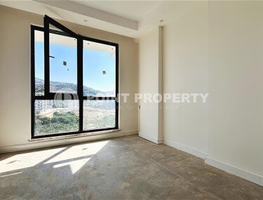 Modern duplex 140 m² with terrace and picturesque view in Kargicak-id-9652-photo-4