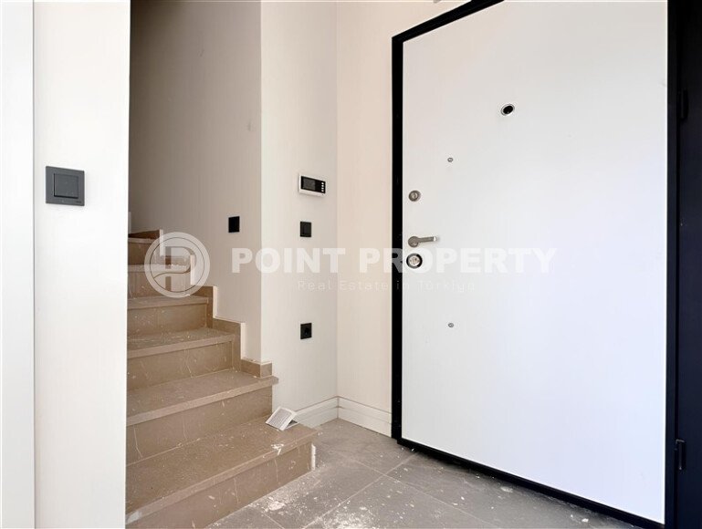 Modern duplex 140 m² with terrace and picturesque view in Kargicak-id-9652-photo-7