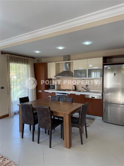 Просторная меблированная квартира 2+1, 120 м² в центре Аланьи у моря, в комплексе с богатой инфраструктурой и большой территорией.-id-9670-фото-4