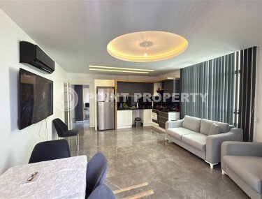 Three-room apartment right on the seashore in the center of Alanya directly from the owner.-id-9713-photo-3