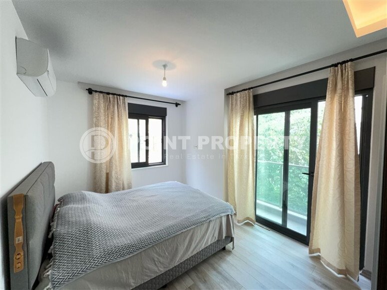 Three-room apartment right on the seashore in the center of Alanya directly from the owner.-id-9713-photo-5