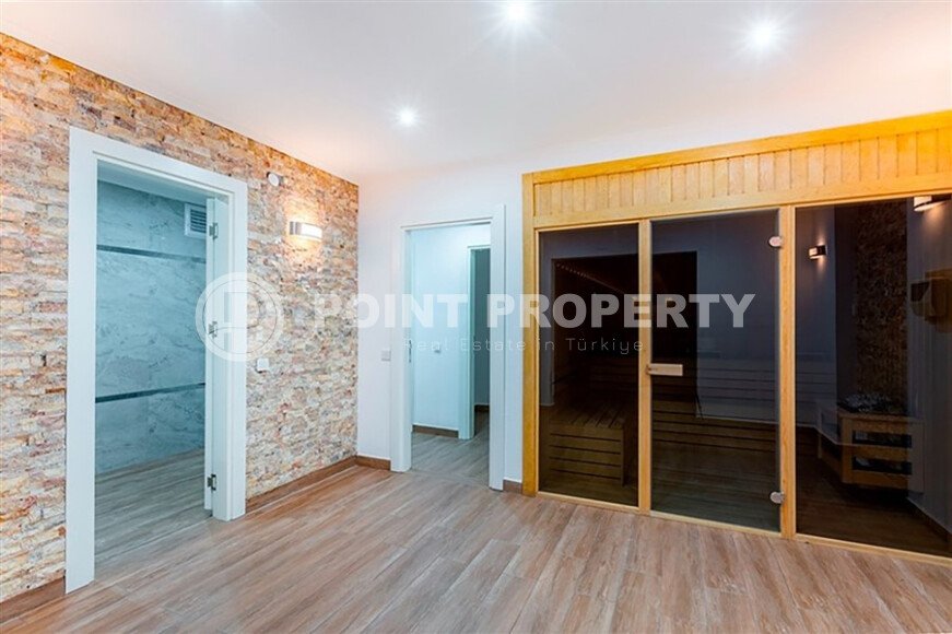 Three-room apartment right on the seashore in the center of Alanya directly from the owner.-id-9713-photo-14