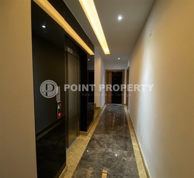 Three-room apartment right on the seashore in the center of Alanya directly from the owner.-id-9713-photo-17