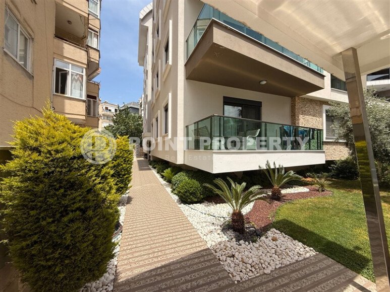 Three-room apartment right on the seashore in the center of Alanya directly from the owner.-id-9713-photo-24