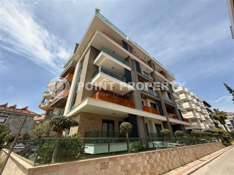 Three-room apartment right on the seashore in the center of Alanya directly from the owner.-id-9713-photo-26