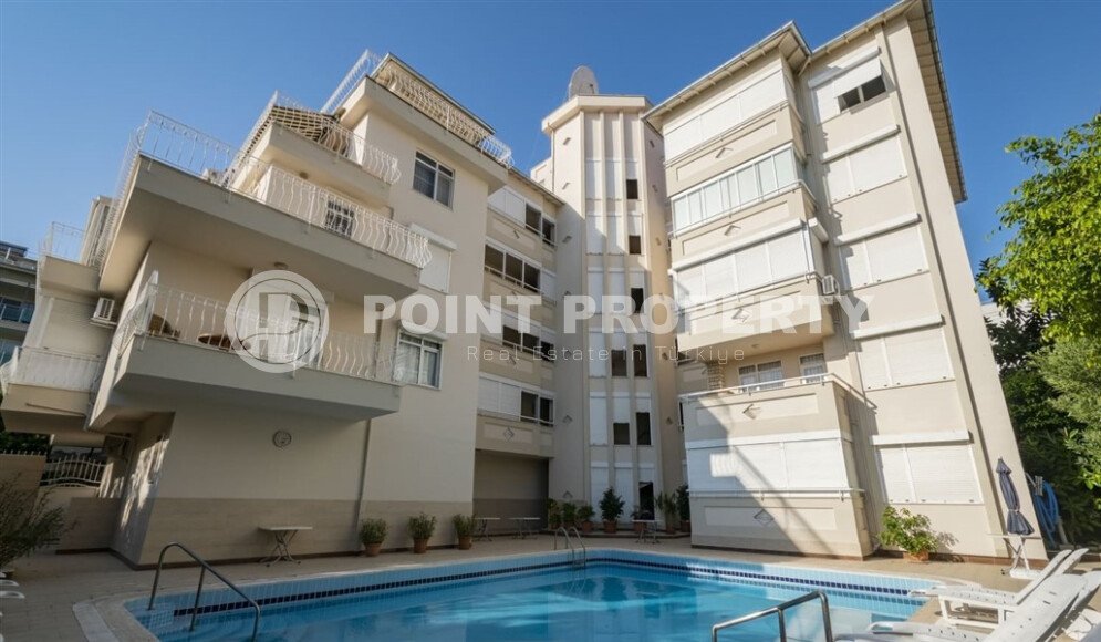 Apartment with a layout of 55 m² in the city center-id-9719-photo-1