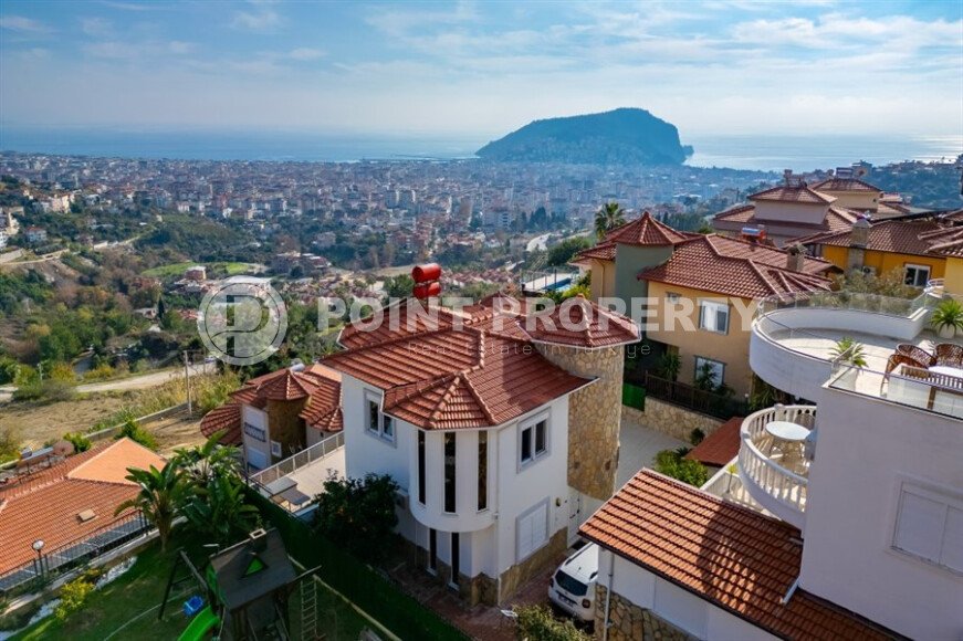 Панорамная вилла 140 м² в районе Тепе с видом на крепость, море и город, ВНЖ-id-9720-фото-3