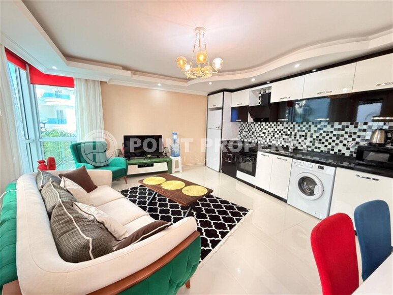 Стильная квартира  60 м² в районе Клеопатры, центр Аланьи с паркингом и большой территорией, ВНЖ-id-9723-фото-2