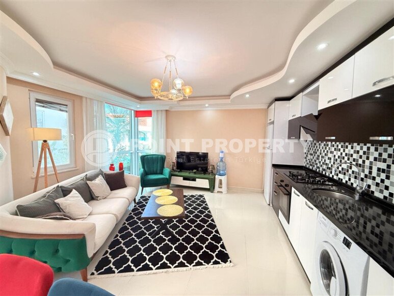 Стильная квартира  60 м² в районе Клеопатры, центр Аланьи с паркингом и большой территорией, ВНЖ-id-9723-фото-3