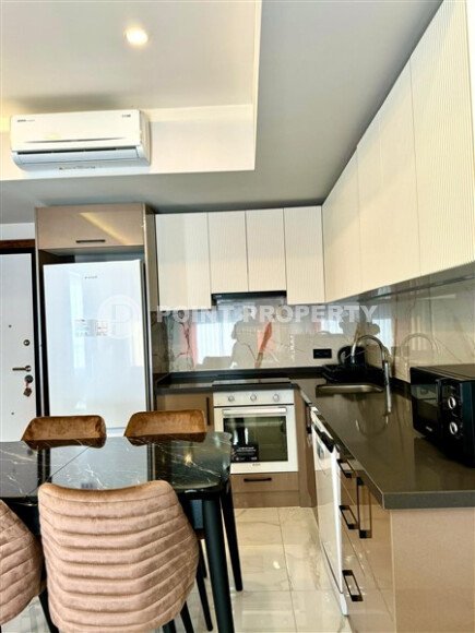 Furnished 1+1 apartment 50 m² in the center of Alanya on Cleopatra Beach-id-9727-photo-7