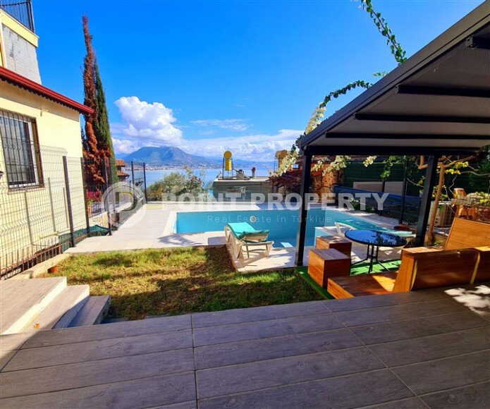 Stylish 78 m² apartment with terrace, garden and swimming pool in Kale area – in the heart of Alanya-id-9734-photo-23