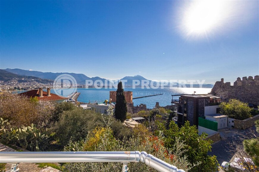 Authentic 50 m² apartment in the heart of Alanya with sea view and residence permit option-id-9735-photo-1