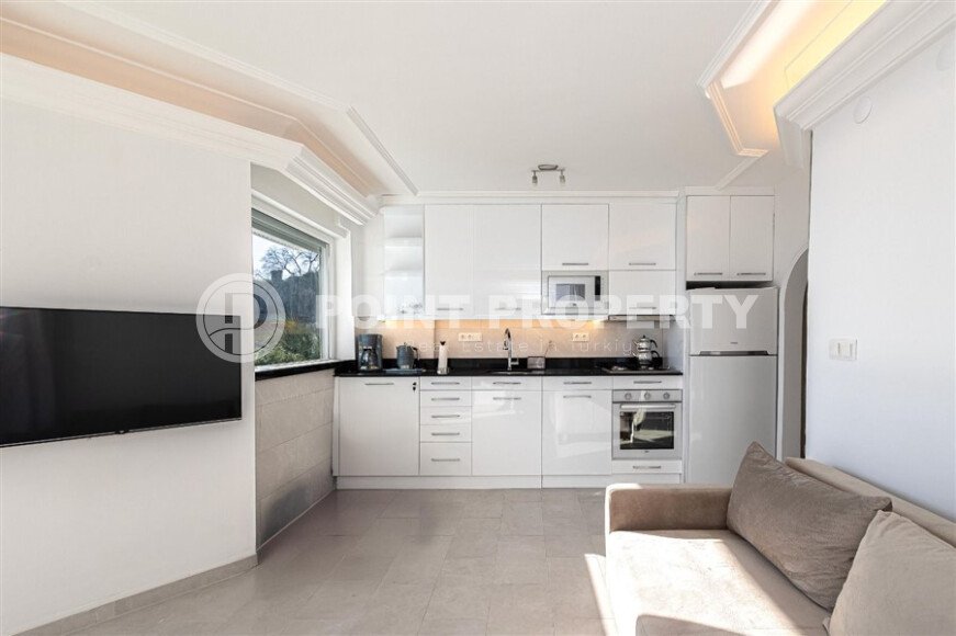 Authentic 50 m² apartment in the heart of Alanya with sea view and residence permit option-id-9735-photo-3