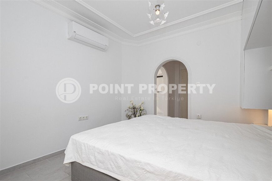Authentic 50 m² apartment in the heart of Alanya with sea view and residence permit option-id-9735-photo-8