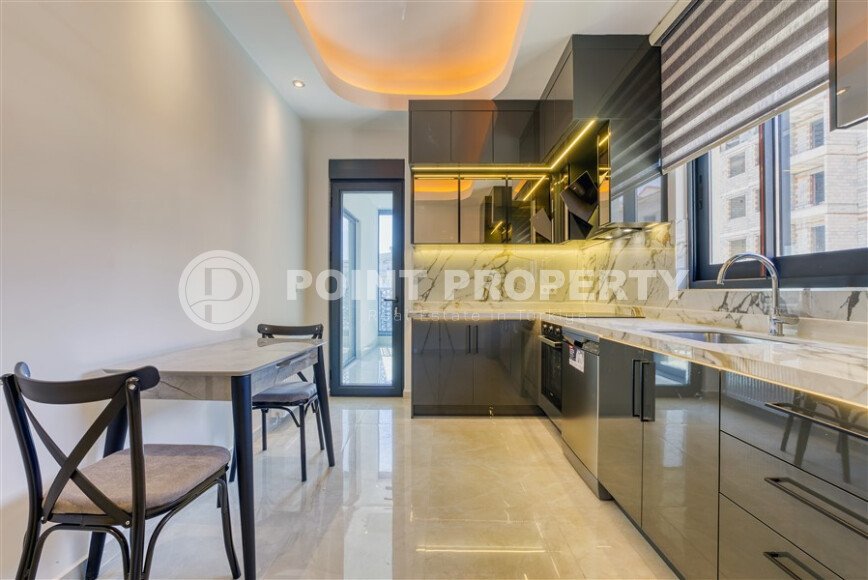 Family apartment 125 m² in the center of Alanya with separate kitchen and hotel infrastructure-id-9743-photo-5