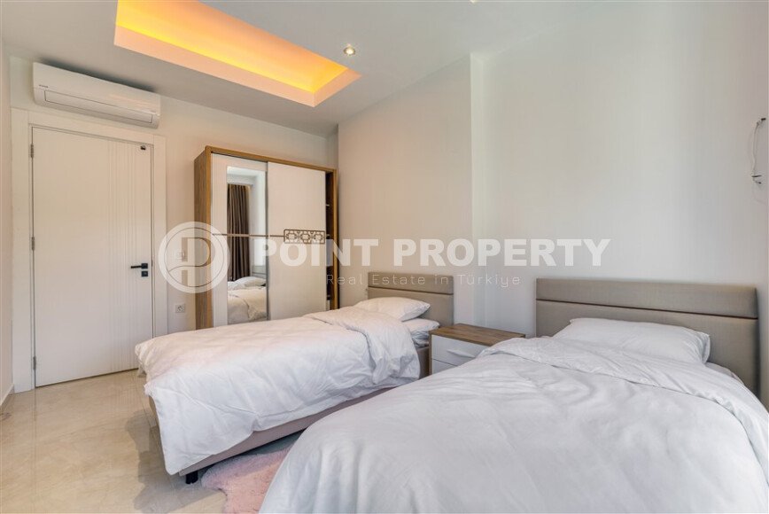 Family apartment 125 m² in the center of Alanya with separate kitchen and hotel infrastructure-id-9743-photo-15