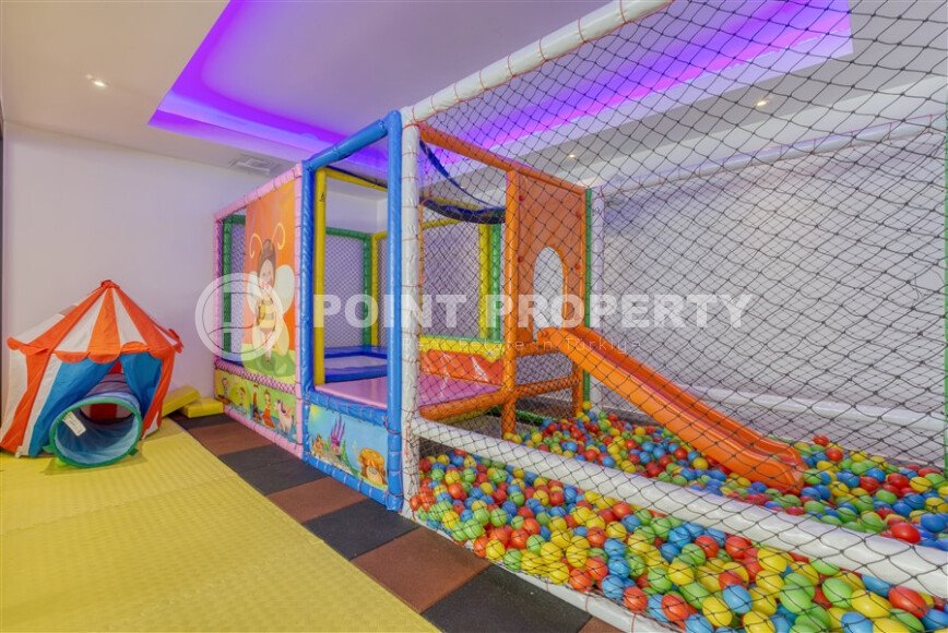 Family apartment 125 m² in the center of Alanya with separate kitchen and hotel infrastructure-id-9743-photo-31