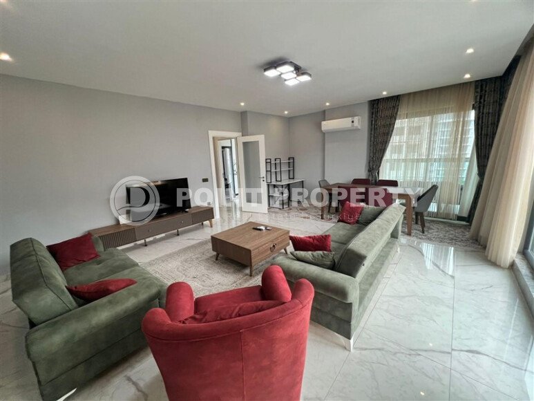 Просторная меблированная квартира 145 м² в центре Аланьи с отдельной кухней и ВНЖ-id-9745-фото-1