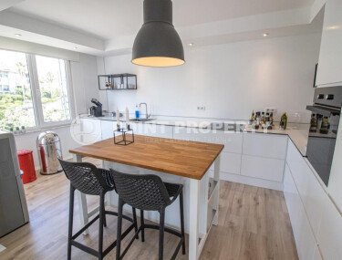 Стильный пентхаус с большой террасой в комплексе с инфраструктурой 200 кв.м.-id-9763-фото-2