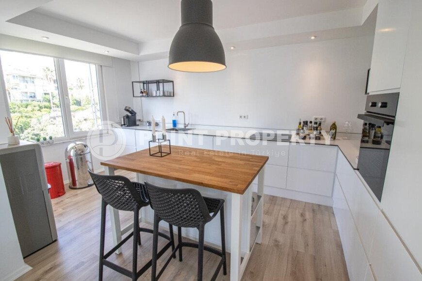 Stylish penthouse with a large terrace in a complex with infrastructure of 200 sq.m.-id-9763-photo-2