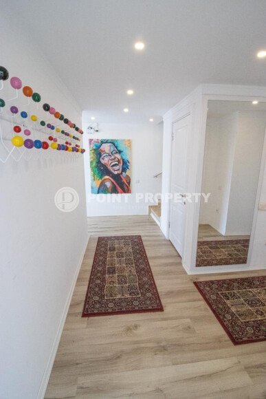 Stylish penthouse with a large terrace in a complex with infrastructure of 200 sq.m.-id-9763-photo-5