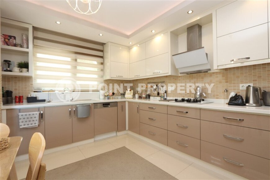 Bright duplex 160 m² with sea and fortress view, residence permit and citizenship-id-9765-photo-4