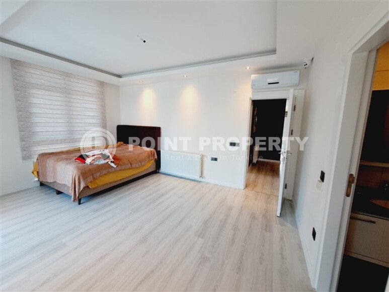 Spacious furnished apartment 2+1 with city view, just 250 meters from the sea-id-9785-photo-12