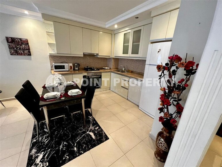 Spacious 2+1 apartment with furniture in a complex with developed infrastructure in the Mahmutlar area-id-9793-photo-3